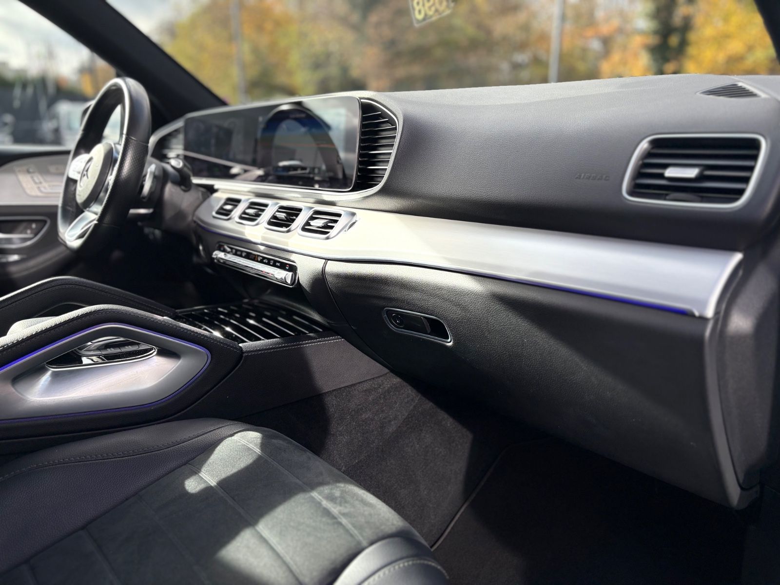 Fahrzeugabbildung Mercedes-Benz GLE 450 4M AMG-LINE*AIRMATIC*EL.AHK*DISTRONIC*