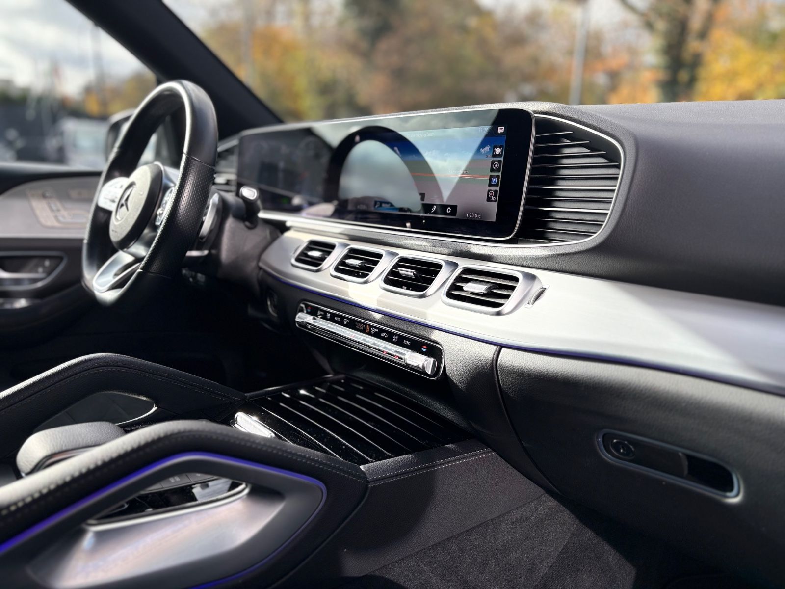 Fahrzeugabbildung Mercedes-Benz GLE 450 4M AMG-LINE*AIRMATIC*EL.AHK*DISTRONIC*