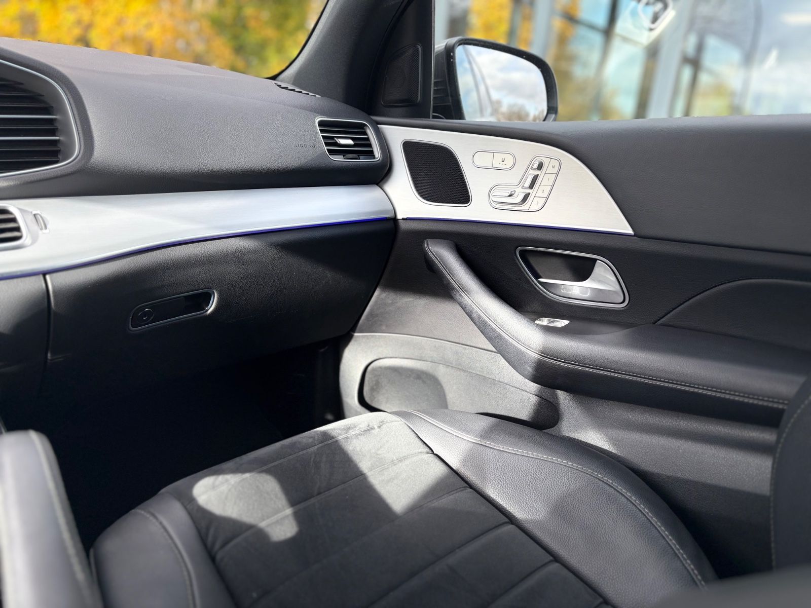 Fahrzeugabbildung Mercedes-Benz GLE 450 4M AMG-LINE*AIRMATIC*EL.AHK*DISTRONIC*