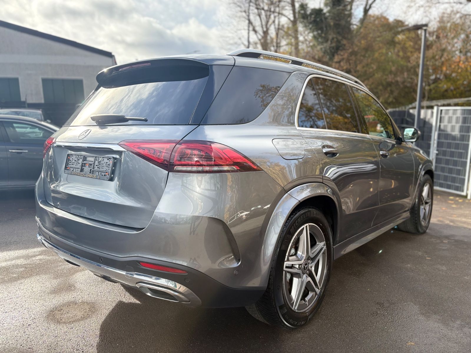 Fahrzeugabbildung Mercedes-Benz GLE 450 4M AMG-LINE*AIRMATIC*EL.AHK*DISTRONIC*