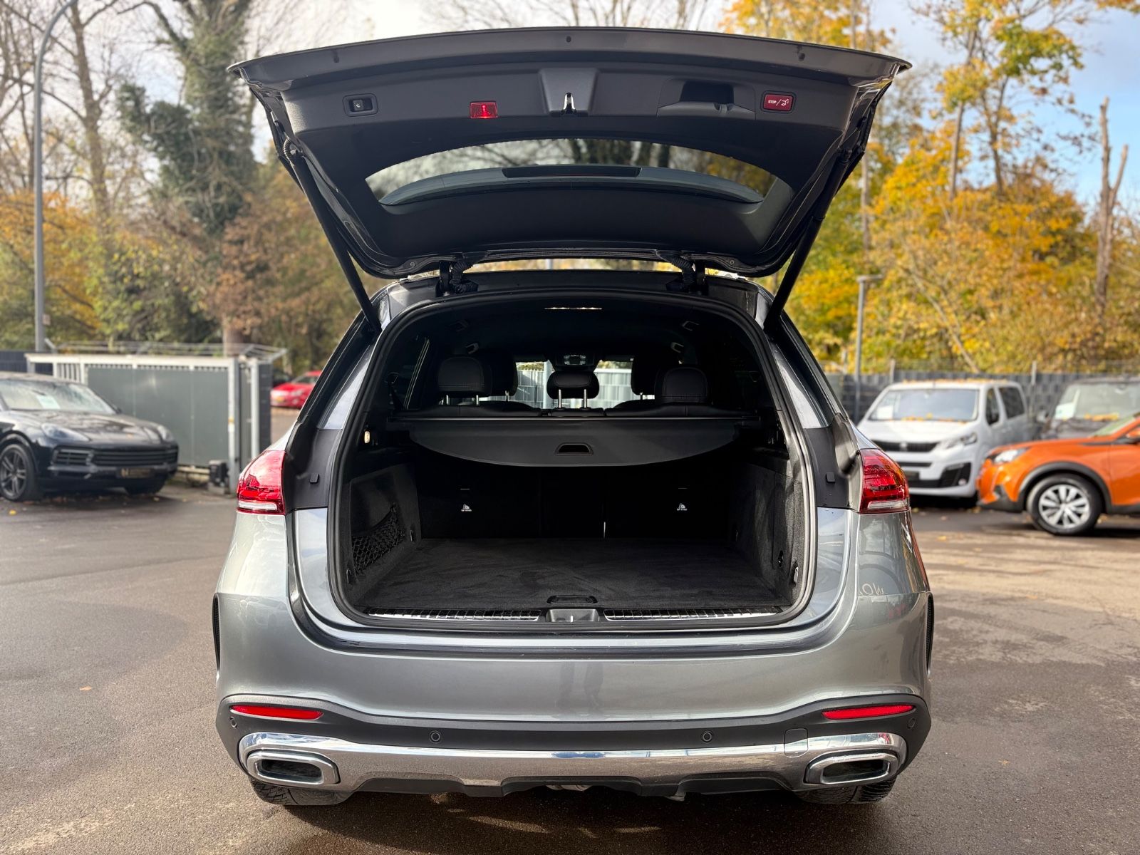 Fahrzeugabbildung Mercedes-Benz GLE 450 4M AMG-LINE*AIRMATIC*EL.AHK*DISTRONIC*