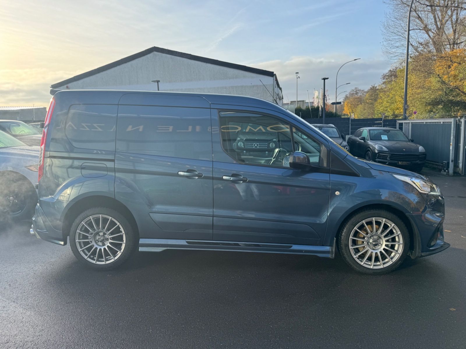 Fahrzeugabbildung Ford TRANSIT CONNECT LIMITED MS RT-SPORT*R-KAMERA*