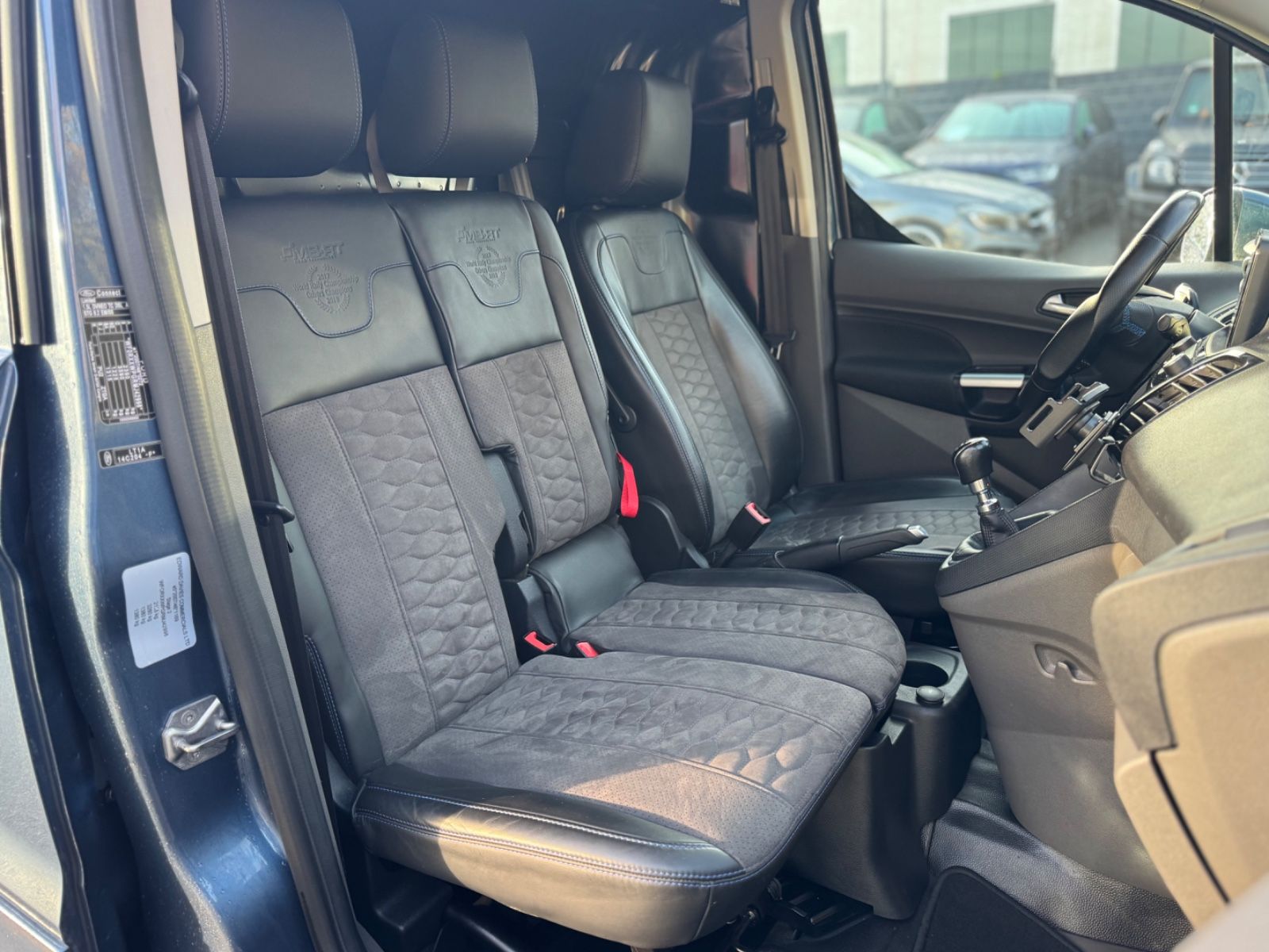 Fahrzeugabbildung Ford TRANSIT CONNECT LIMITED MS RT-SPORT*R-KAMERA*
