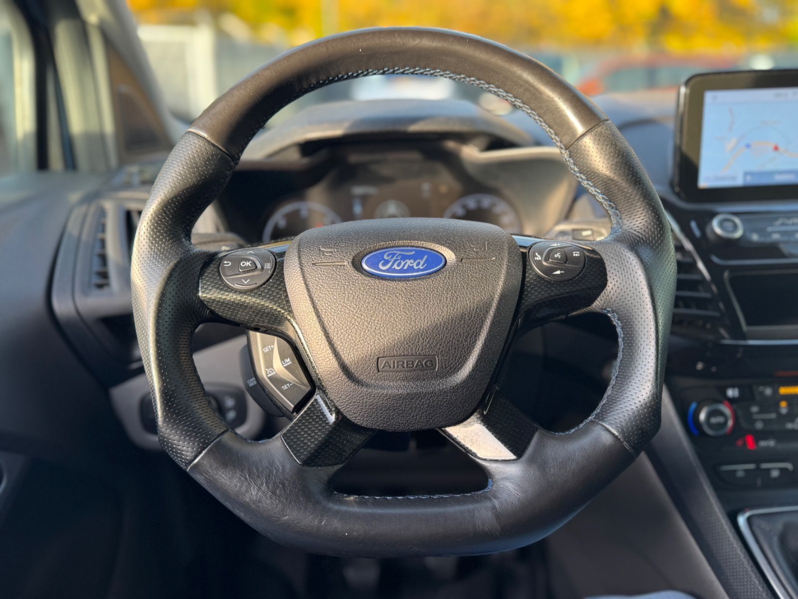 Fahrzeugabbildung Ford TRANSIT CONNECT LIMITED MS RT-SPORT*R-KAMERA*