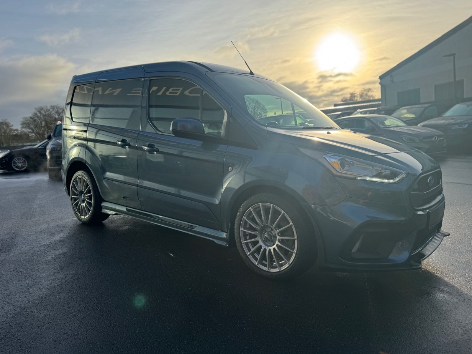 Fahrzeugabbildung Ford TRANSIT CONNECT LIMITED MS RT-SPORT*R-KAMERA*