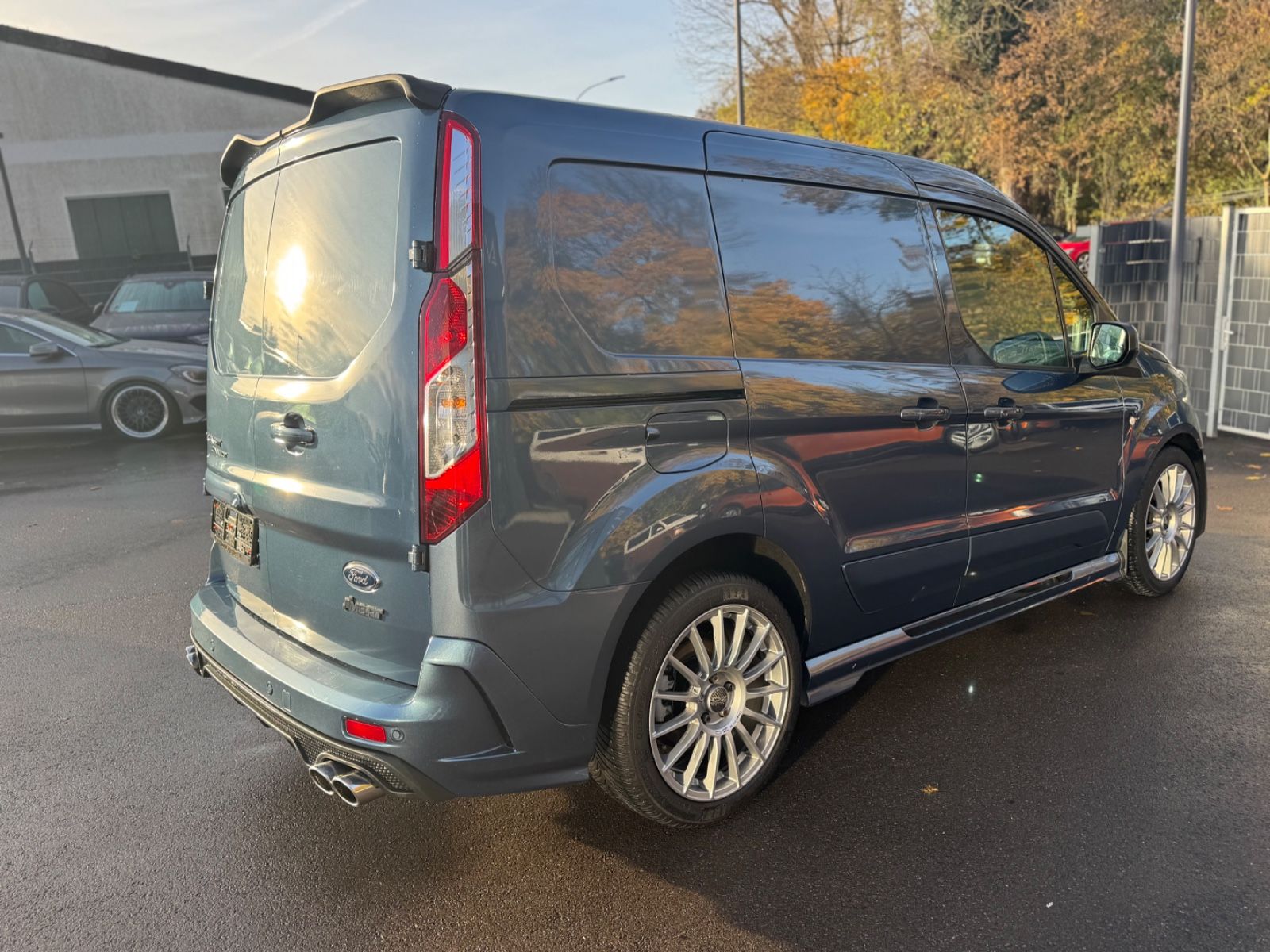 Fahrzeugabbildung Ford TRANSIT CONNECT LIMITED MS RT-SPORT*R-KAMERA*