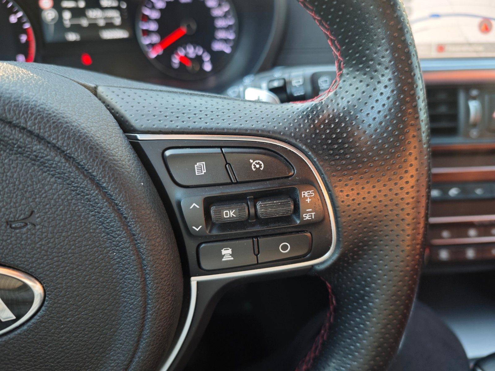 Fahrzeugabbildung Kia OPTIMA GT*HARMAN KARDON*PANORAMA*LED*360°KAMERA*