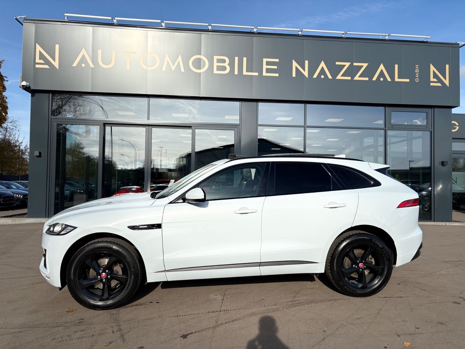 Fahrzeugabbildung Jaguar F-PACE R-DYNAMIC AWD *1.HAND*