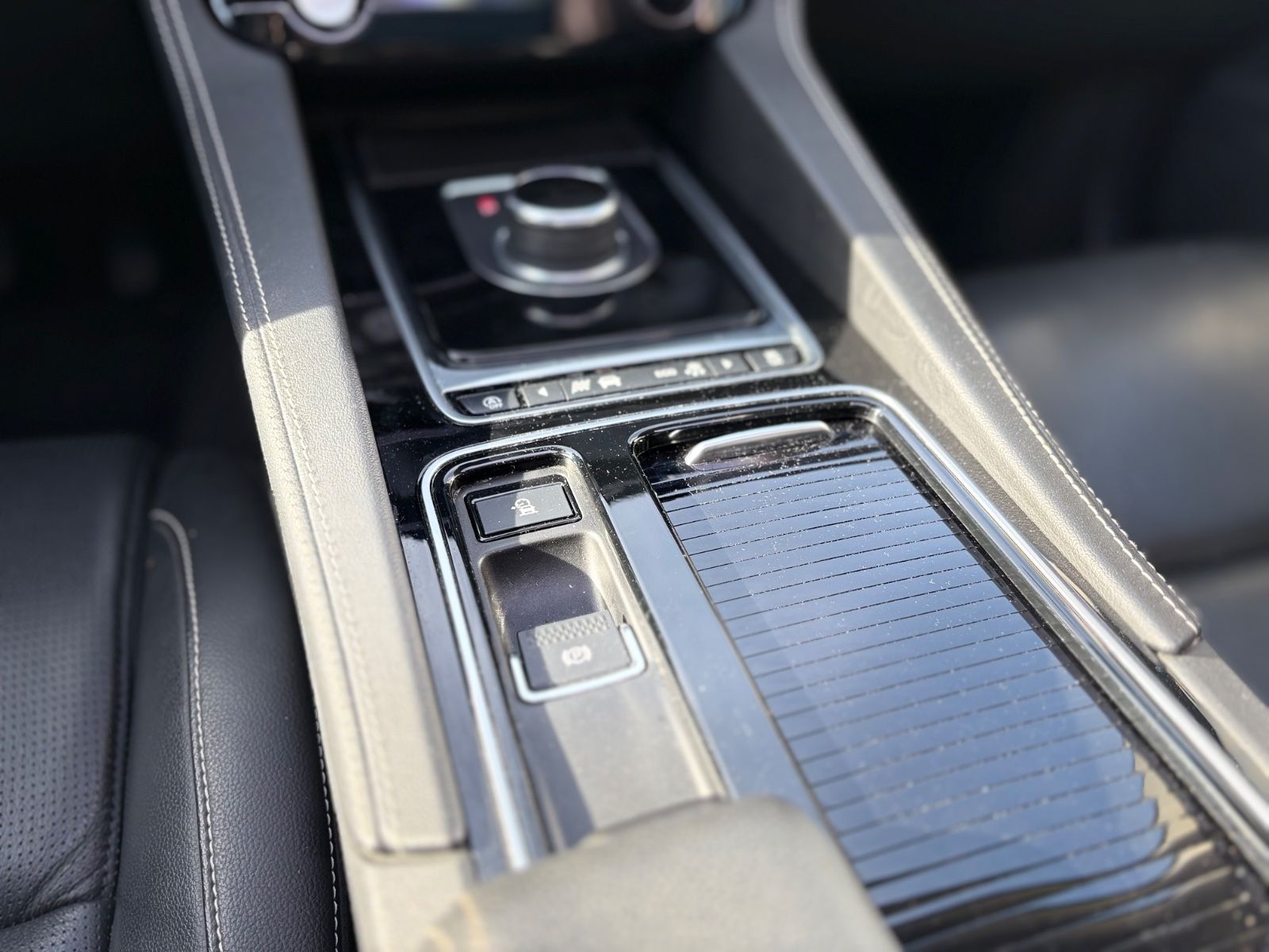 Fahrzeugabbildung Jaguar F-PACE R-DYNAMIC AWD *1.HAND*