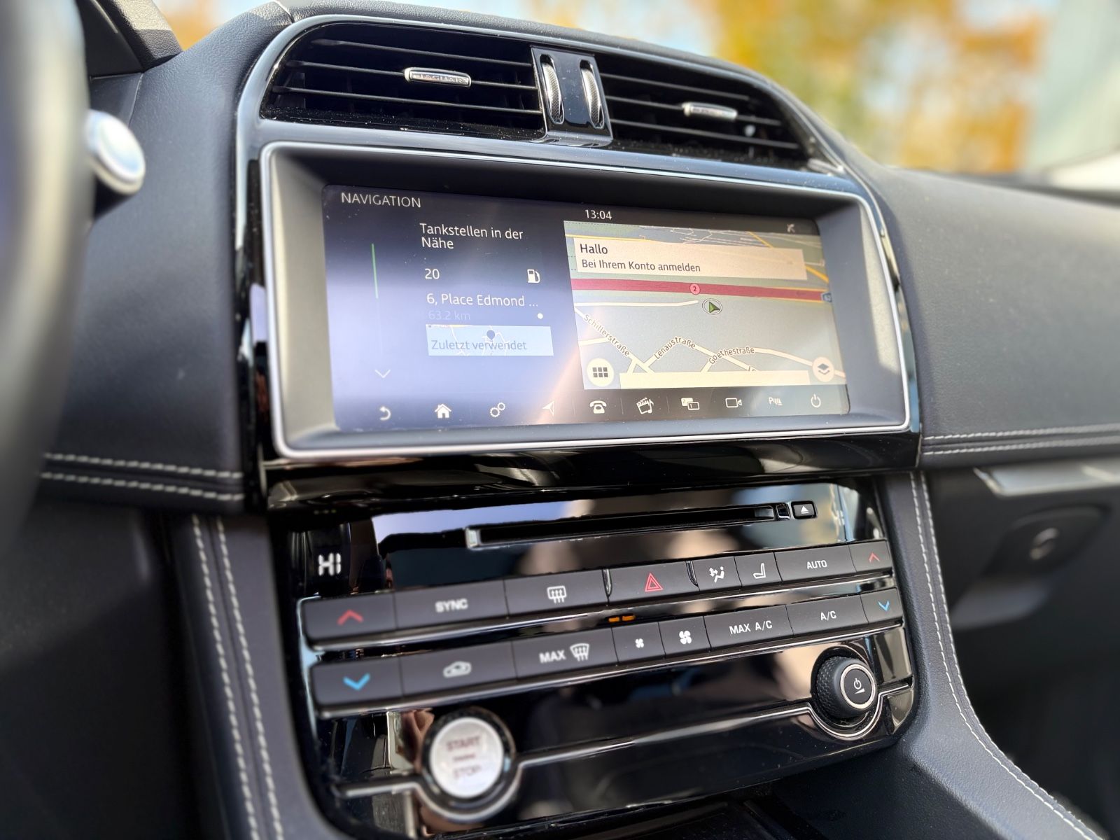 Fahrzeugabbildung Jaguar F-PACE R-DYNAMIC AWD *1.HAND*