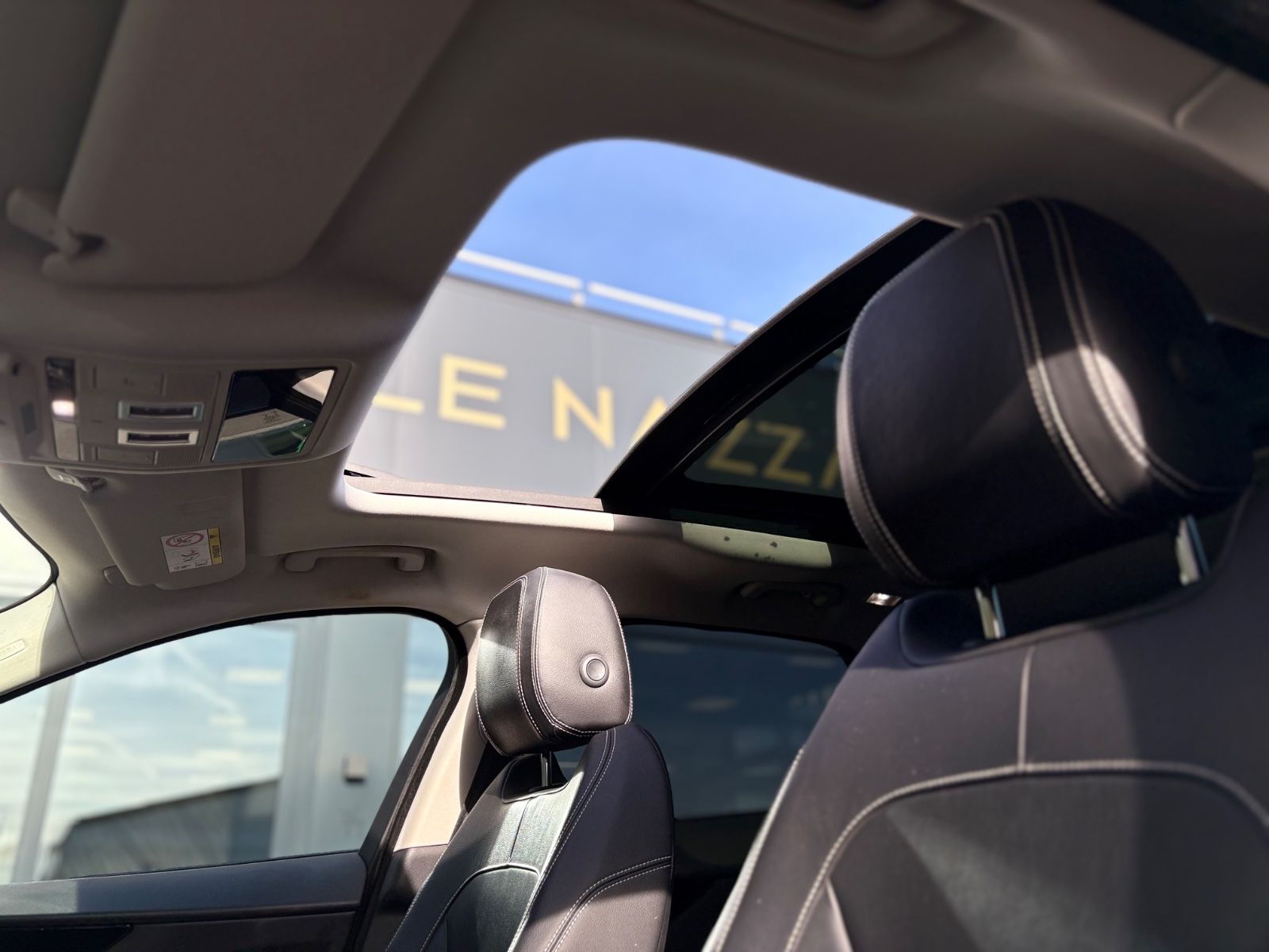 Fahrzeugabbildung Jaguar F-PACE R-DYNAMIC AWD *1.HAND*