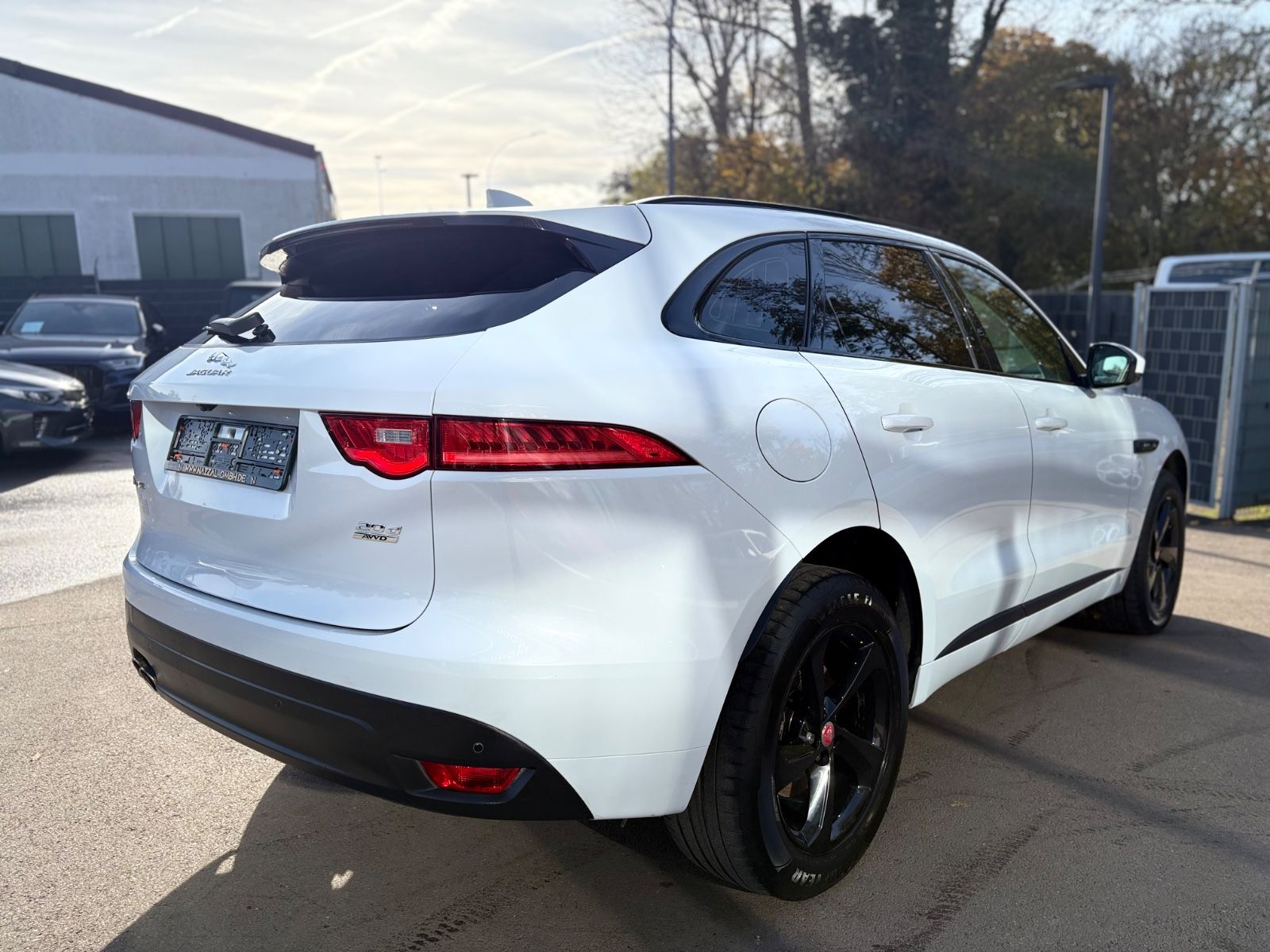 Fahrzeugabbildung Jaguar F-PACE R-DYNAMIC AWD *1.HAND*