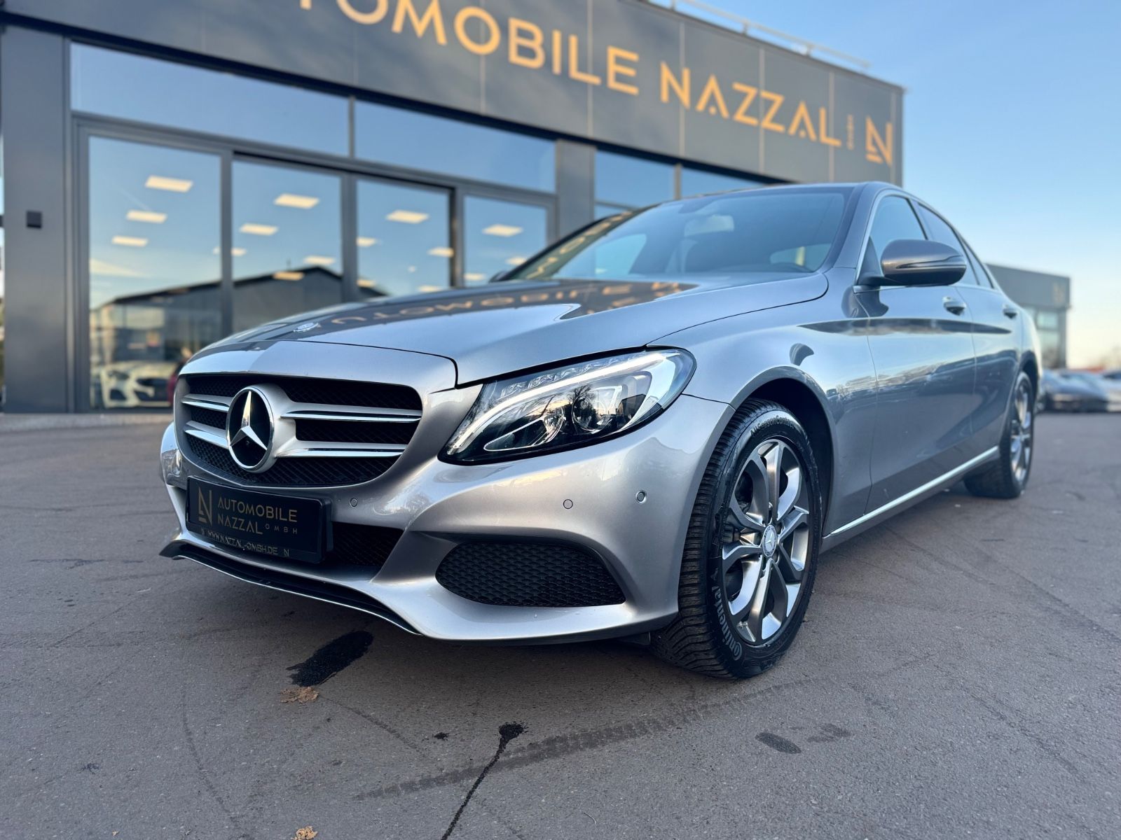 Fahrzeugabbildung Mercedes-Benz C180 CGI LIMOUSINE AVANTGARDE*LED*NAVI*R-KAMERA*