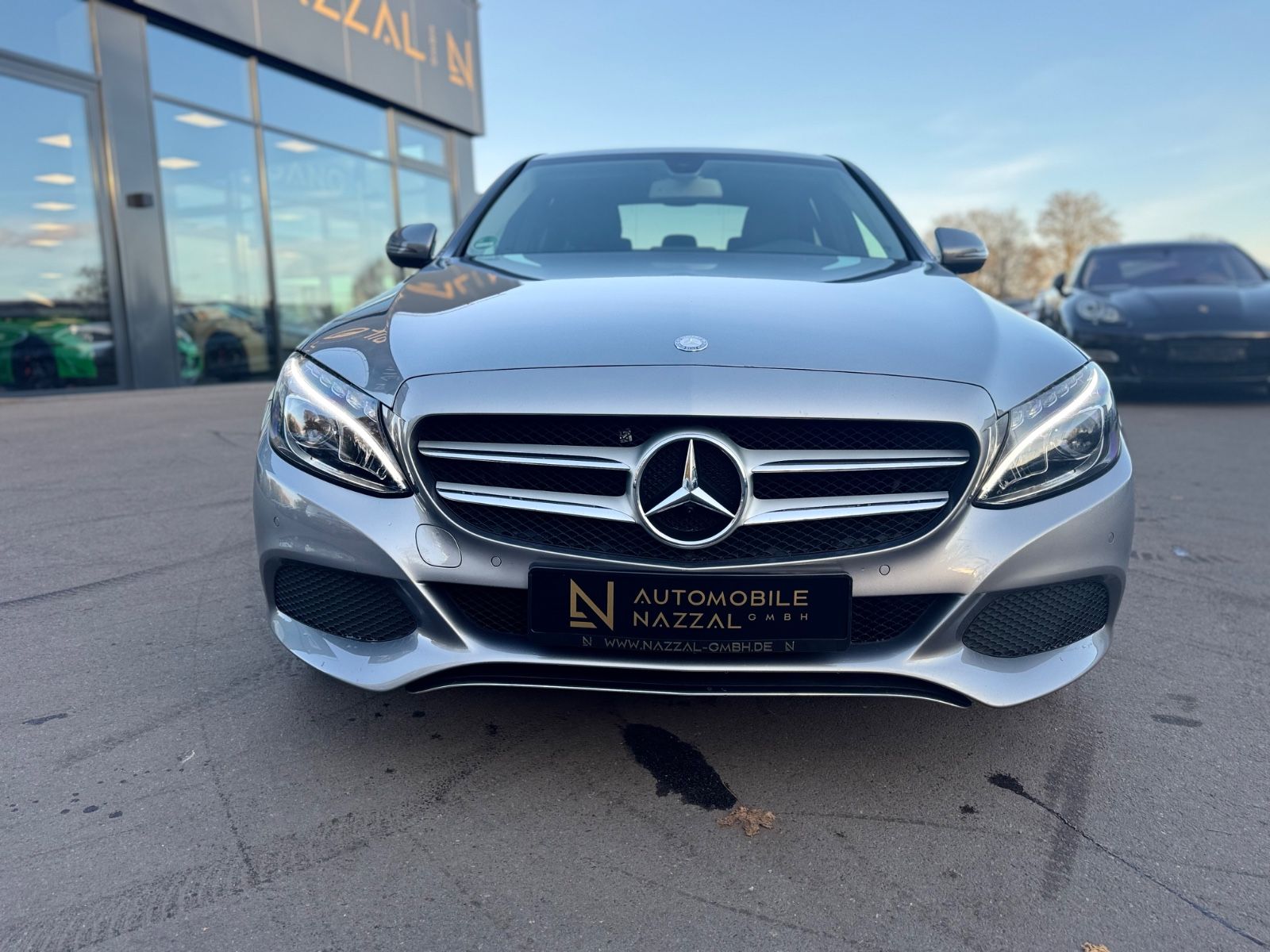 Fahrzeugabbildung Mercedes-Benz C180 CGI LIMOUSINE AVANTGARDE*LED*NAVI*R-KAMERA*