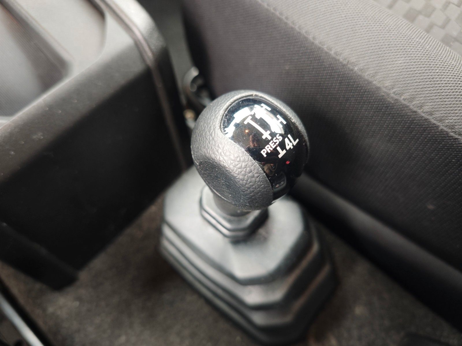 Fahrzeugabbildung Suzuki JIMNY ALLGRIP*ALLRAD*AHK*APPLE CAR*SHZ*AUTOMATIK