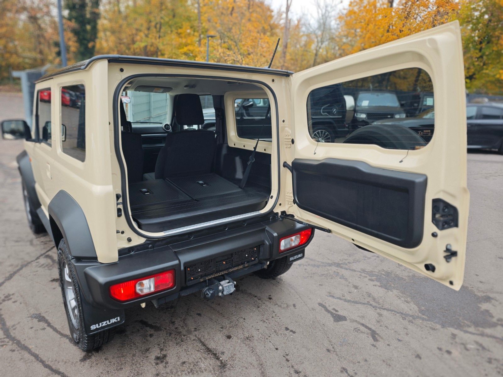 Fahrzeugabbildung Suzuki JIMNY ALLGRIP*ALLRAD*AHK*APPLE CAR*SHZ*AUTOMATIK