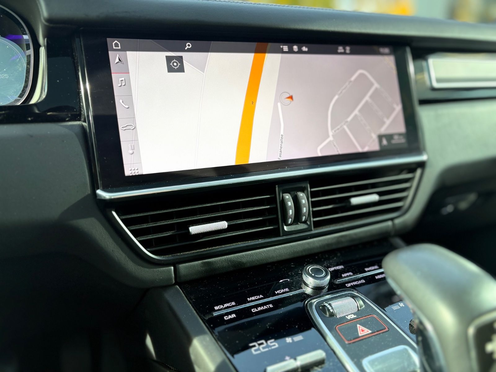 Fahrzeugabbildung Porsche CAYENNE COUPE*PANORAMA*SOFT*CHRONO*21 ZOLL*