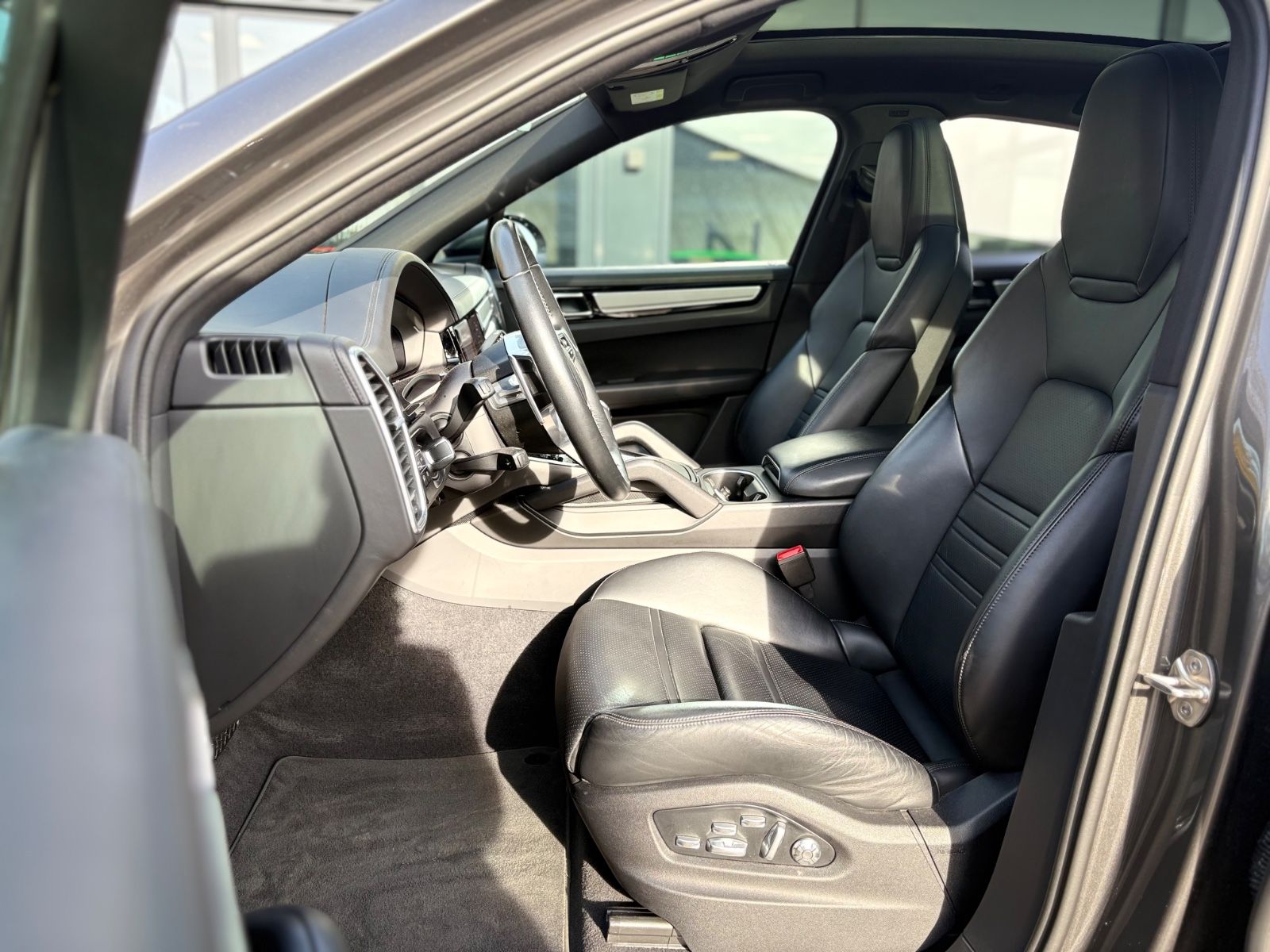 Fahrzeugabbildung Porsche CAYENNE COUPE*PANORAMA*SOFT*CHRONO*21 ZOLL*