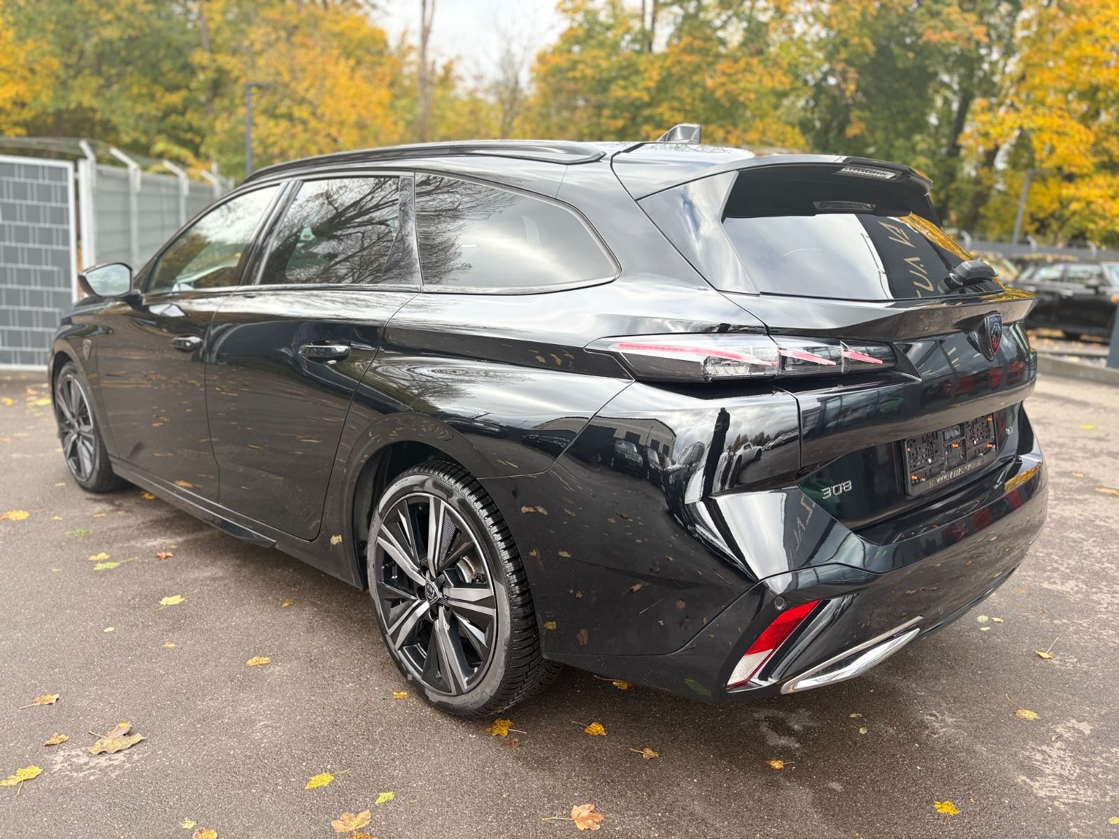 Fahrzeugabbildung Peugeot 308 SW GT*AUT*PANORAMA*MATRIX*360 KAMERA*TRAUM*