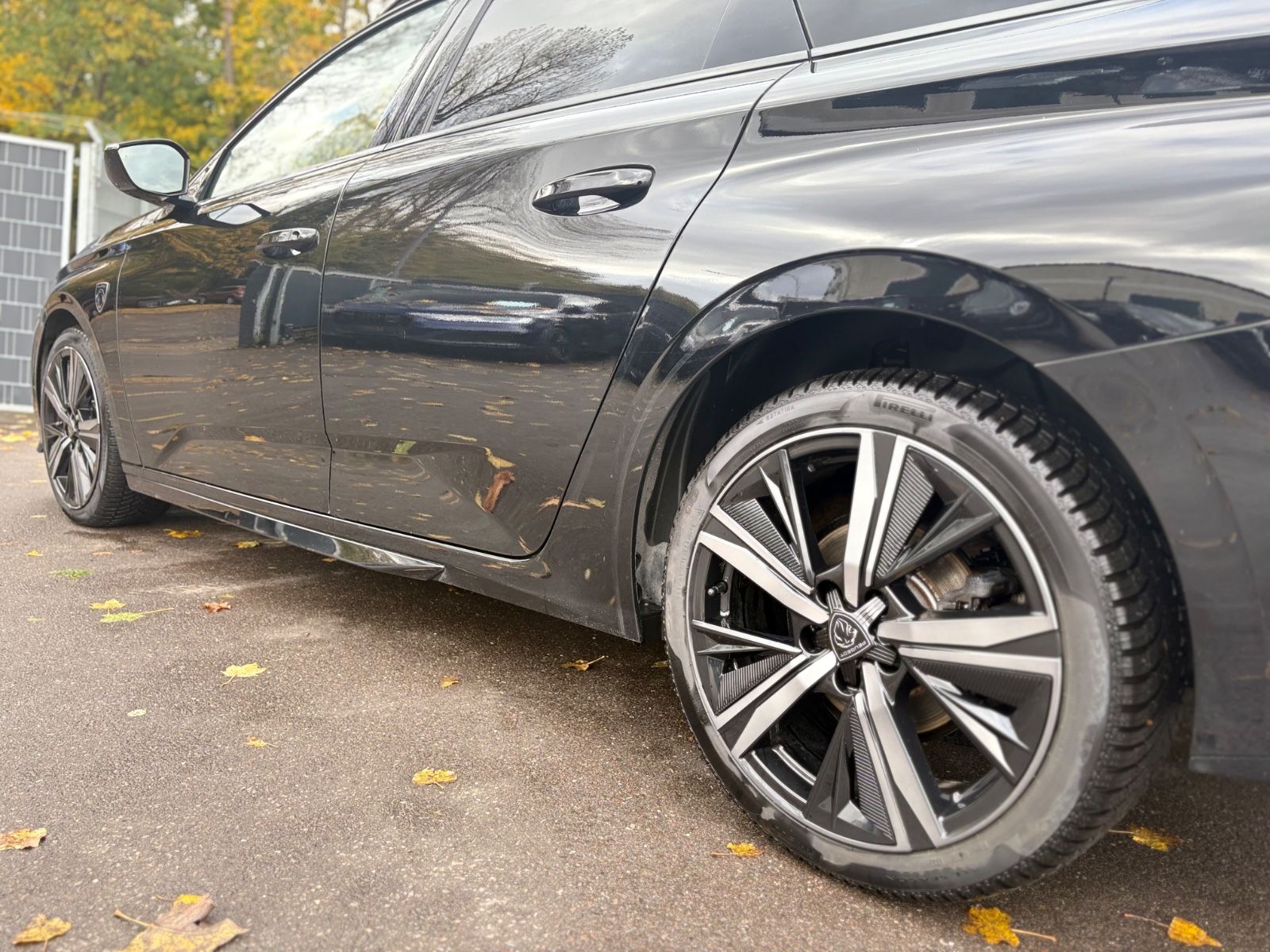 Fahrzeugabbildung Peugeot 308 SW GT*AUT*PANORAMA*MATRIX*360 KAMERA*TRAUM*