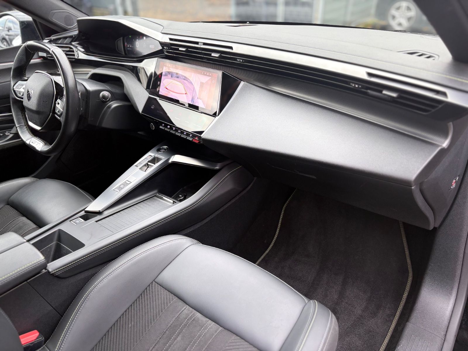 Fahrzeugabbildung Peugeot 308 SW GT*AUT*PANORAMA*MATRIX*360 KAMERA*TRAUM*