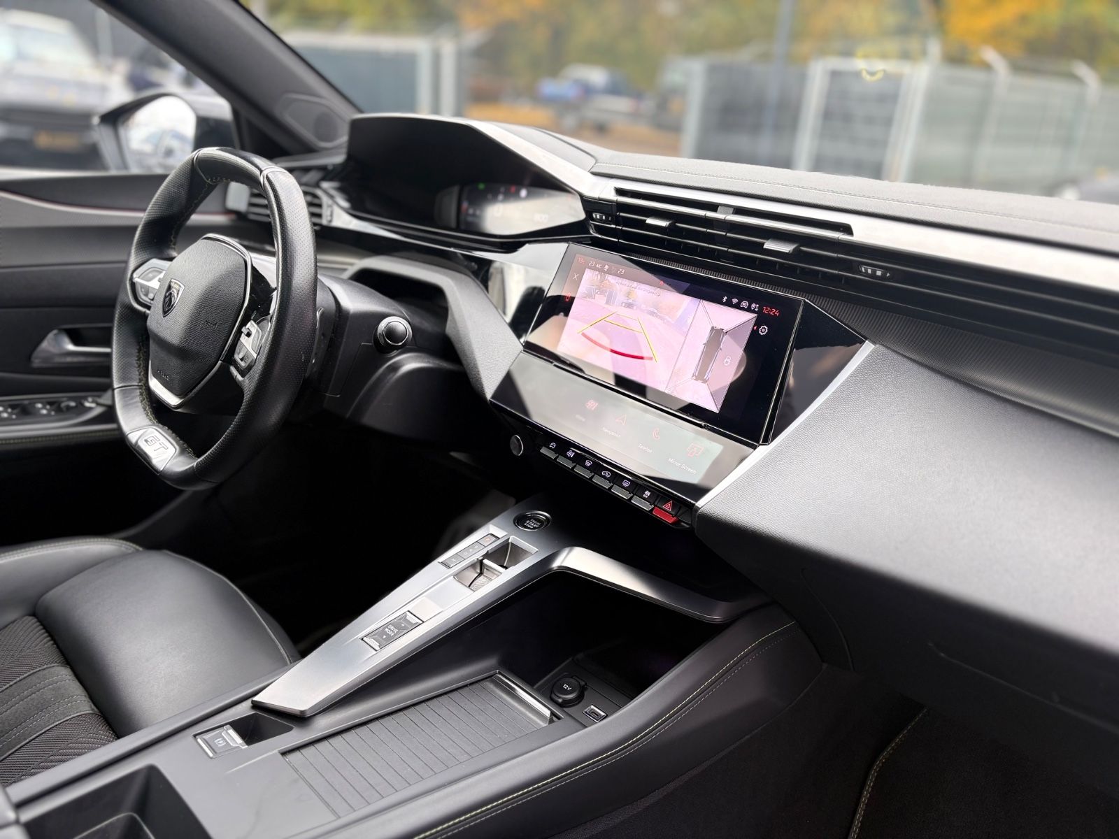 Fahrzeugabbildung Peugeot 308 SW GT*AUT*PANORAMA*MATRIX*360 KAMERA*TRAUM*