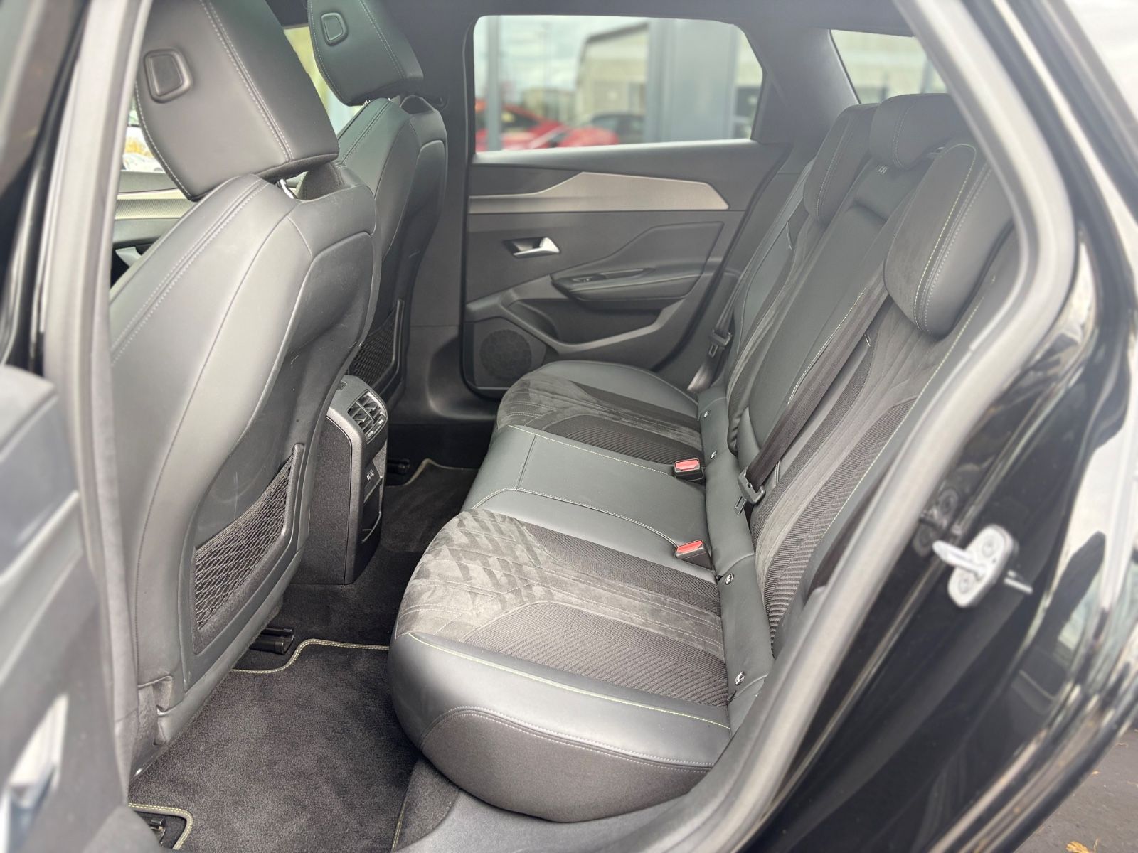 Fahrzeugabbildung Peugeot 308 SW GT*AUT*PANORAMA*MATRIX*360 KAMERA*TRAUM*