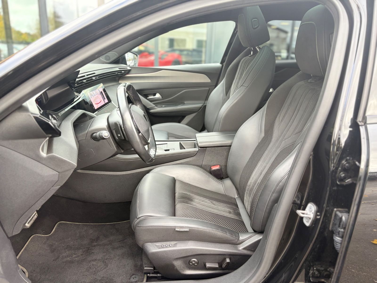 Fahrzeugabbildung Peugeot 308 SW GT*AUT*PANORAMA*MATRIX*360 KAMERA*TRAUM*