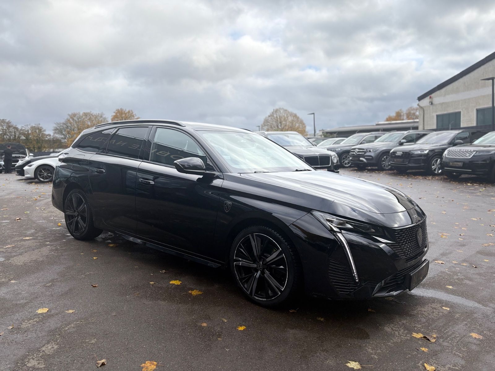 Fahrzeugabbildung Peugeot 308 SW GT*AUT*PANORAMA*MATRIX*360 KAMERA*TRAUM*