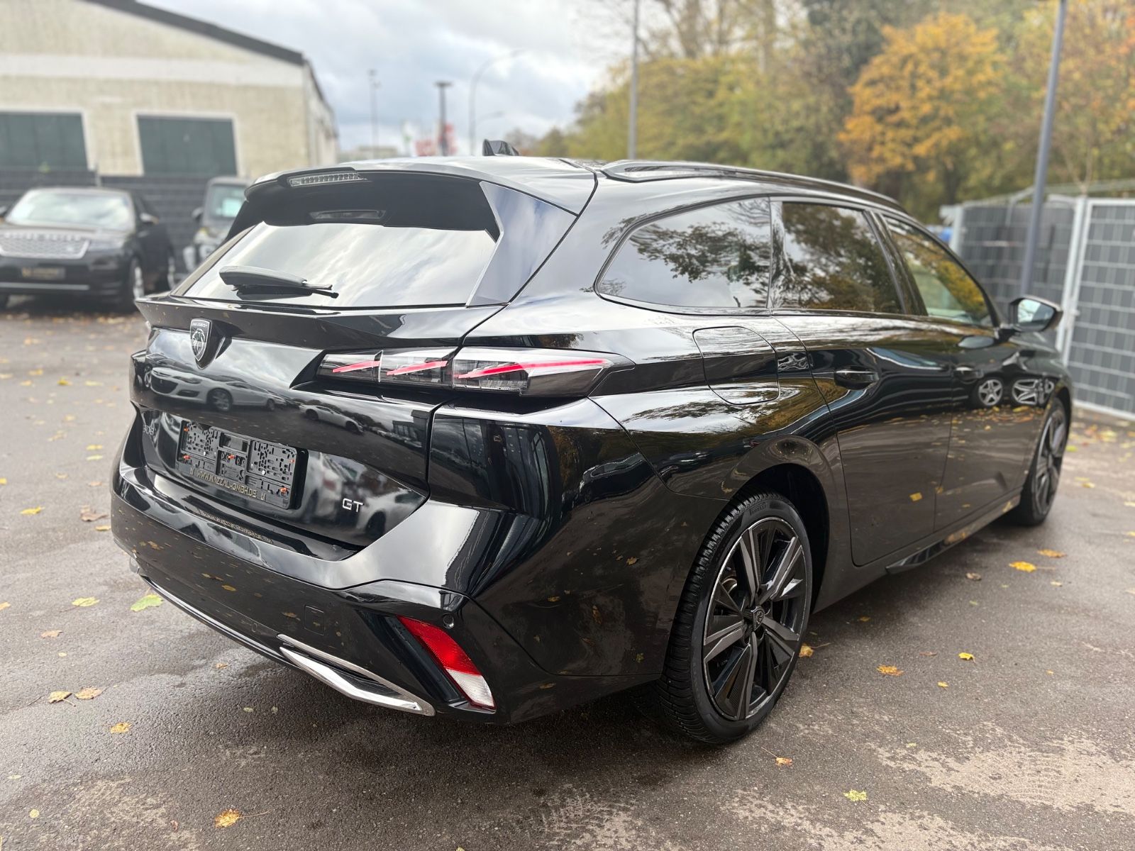 Fahrzeugabbildung Peugeot 308 SW GT*AUT*PANORAMA*MATRIX*360 KAMERA*TRAUM*