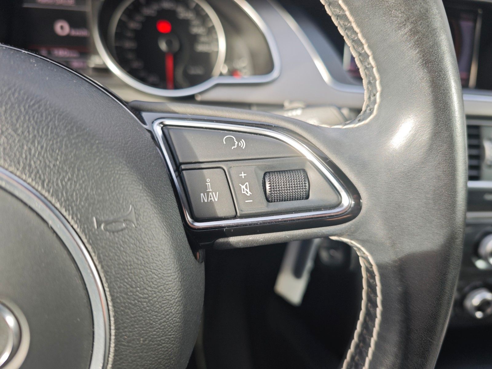 Fahrzeugabbildung Audi A5 COUPE *S-LINE SPORT+*BI-XENON*SHZ*PDC*