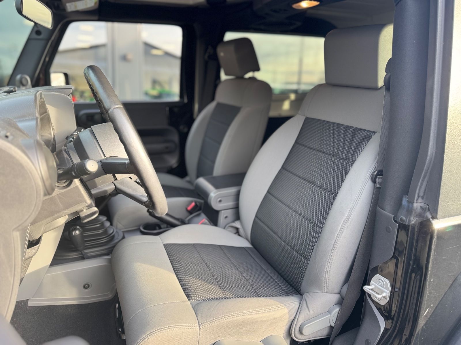 Fahrzeugabbildung Jeep WRANGLER UNLIMITED SPORT 2.8 CRD*NAVI*4X4*AHK*