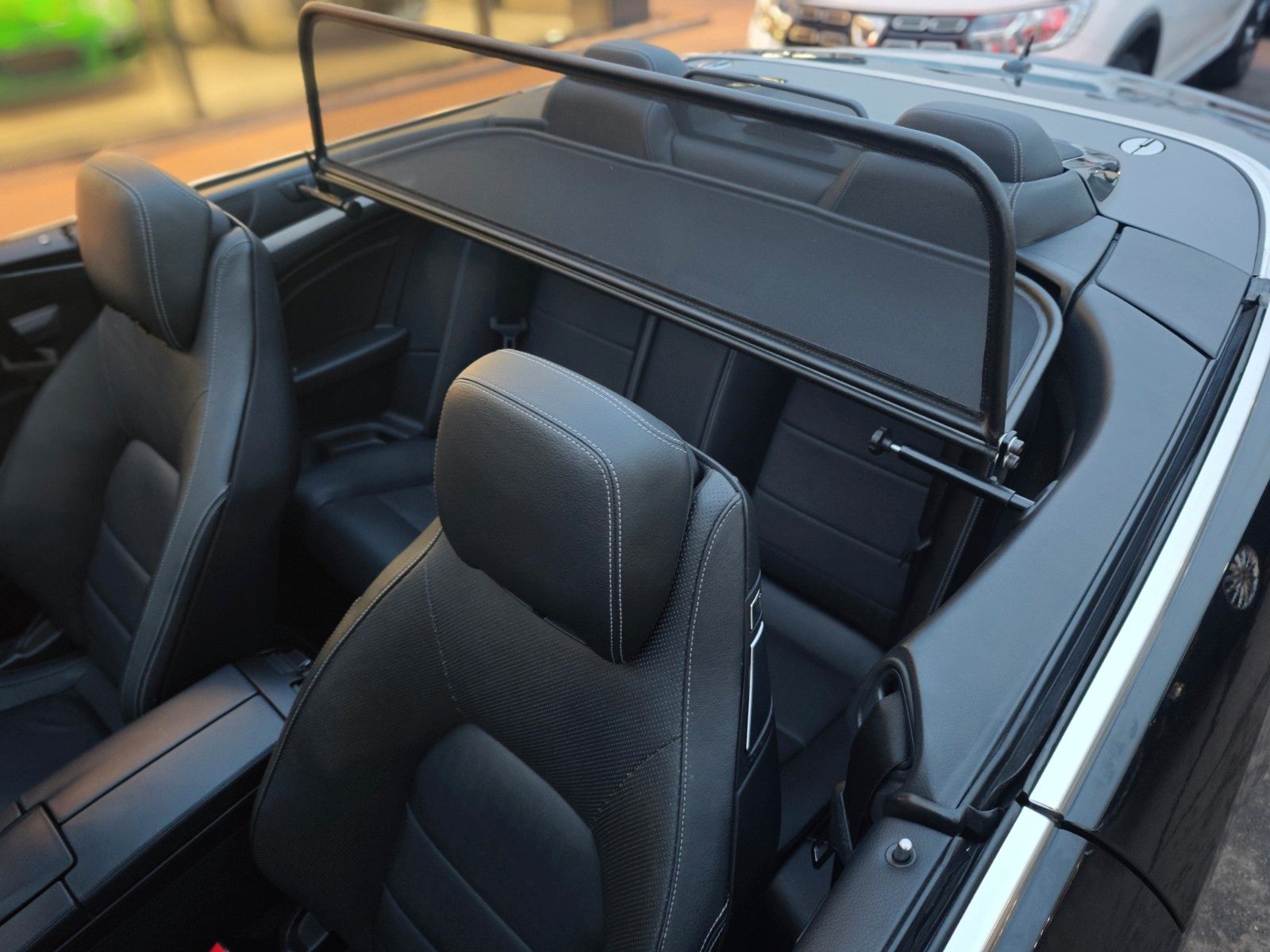 Fahrzeugabbildung Mercedes-Benz E 250 CABRIO*ACC*NAVI*SHZ*LED*KLIMAAUTO*