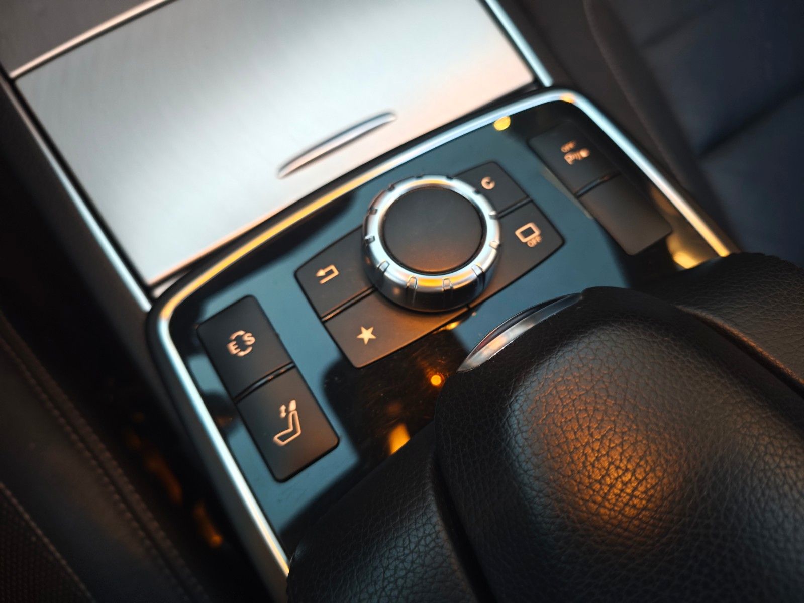 Fahrzeugabbildung Mercedes-Benz E 250 CABRIO*ACC*NAVI*SHZ*LED*KLIMAAUTO*