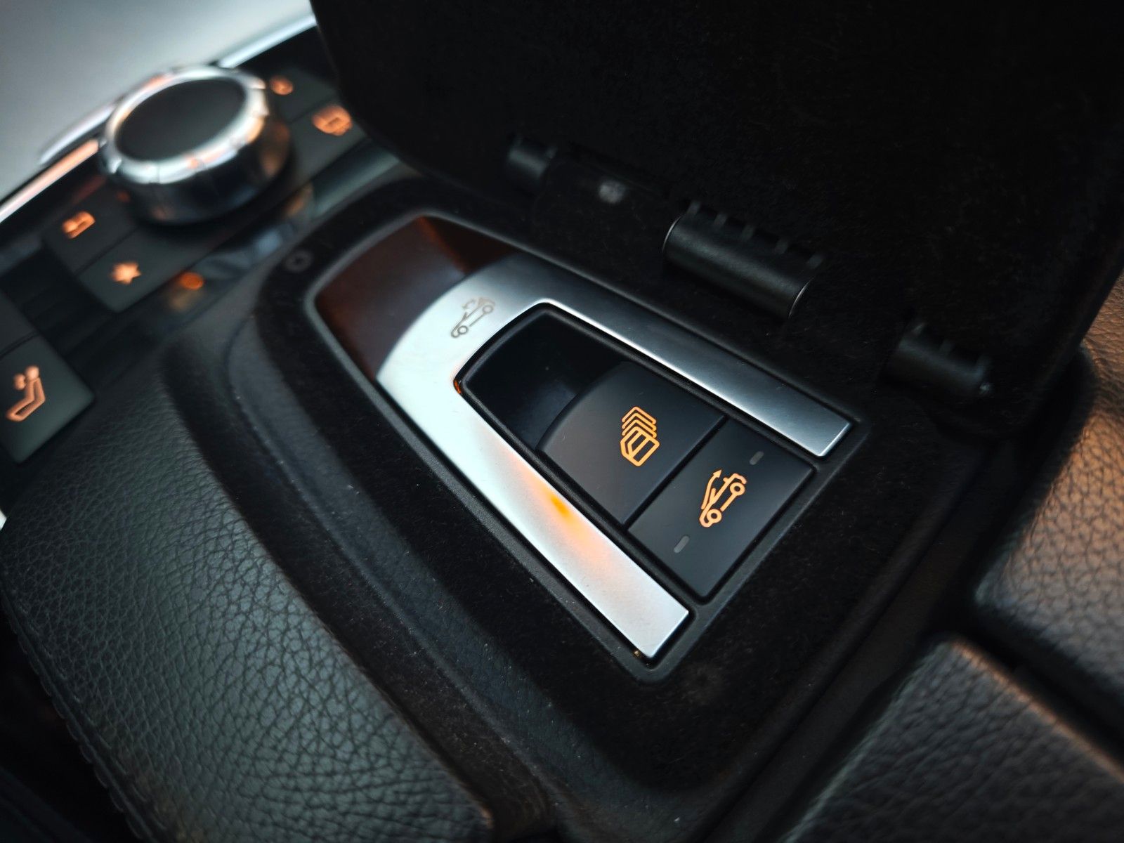 Fahrzeugabbildung Mercedes-Benz E 250 CABRIO*ACC*NAVI*SHZ*LED*KLIMAAUTO*