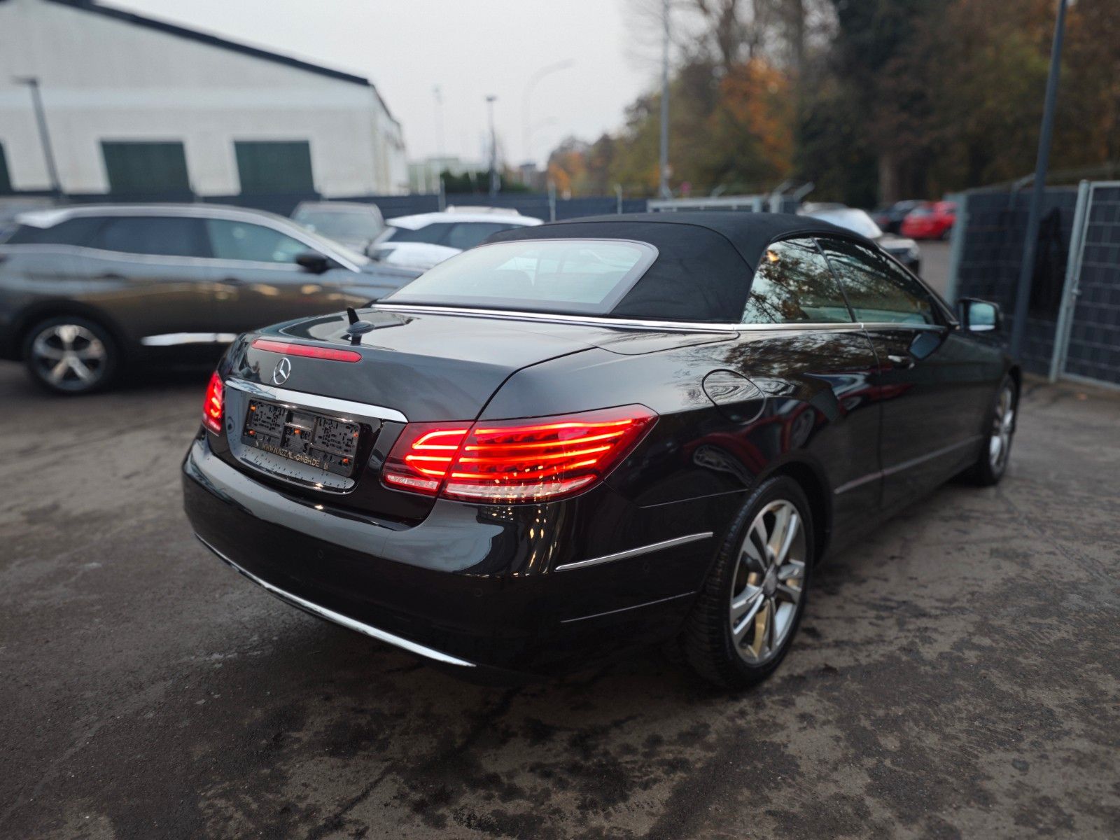 Fahrzeugabbildung Mercedes-Benz E 250 CABRIO*ACC*NAVI*SHZ*LED*KLIMAAUTO*