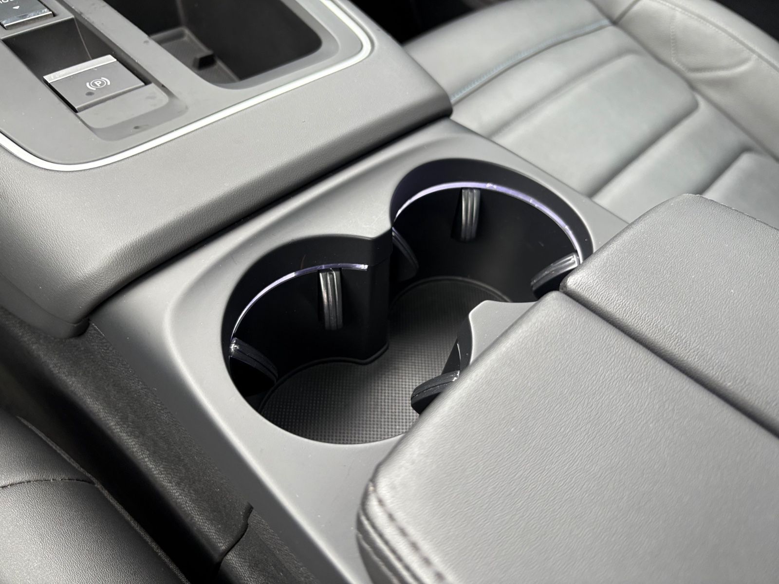 Fahrzeugabbildung Citroën C5 AIRCROSS SHINE PAKET*PLUG IN*STYLE PAKET*PANO