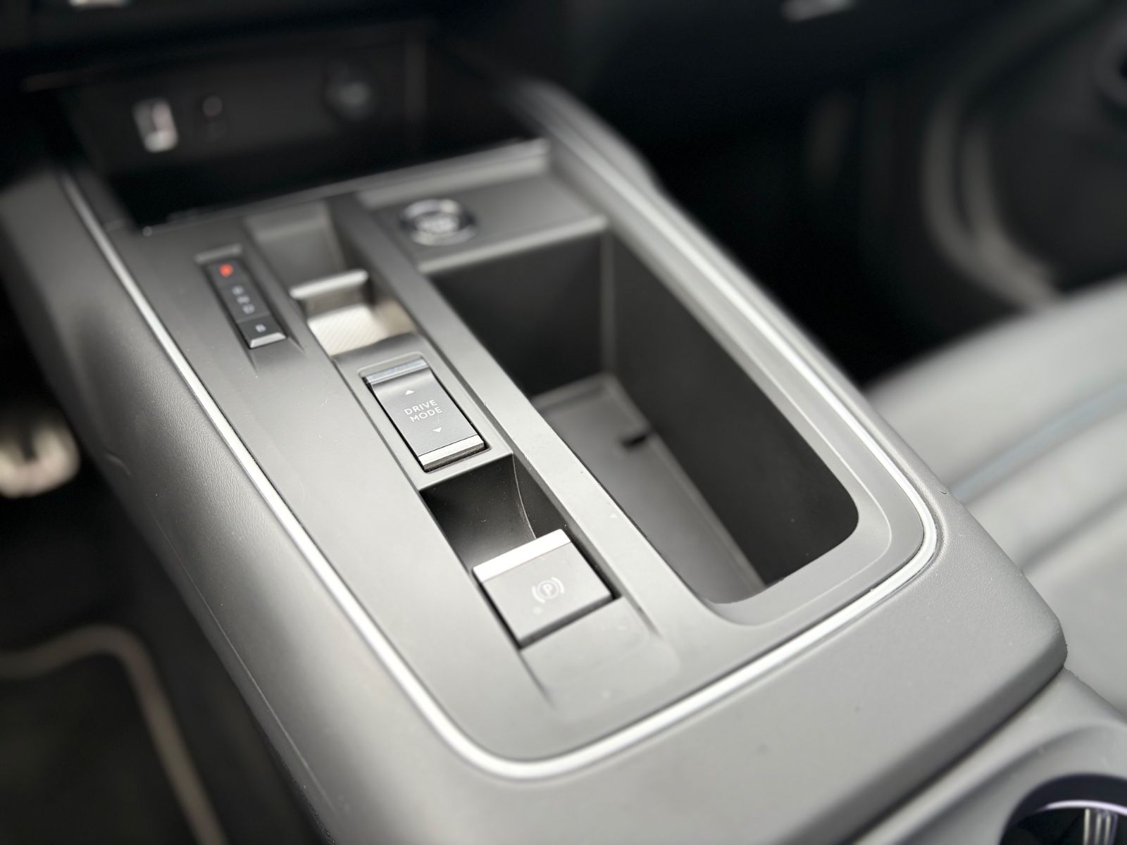 Fahrzeugabbildung Citroën C5 AIRCROSS SHINE PAKET*PLUG IN*STYLE PAKET*PANO