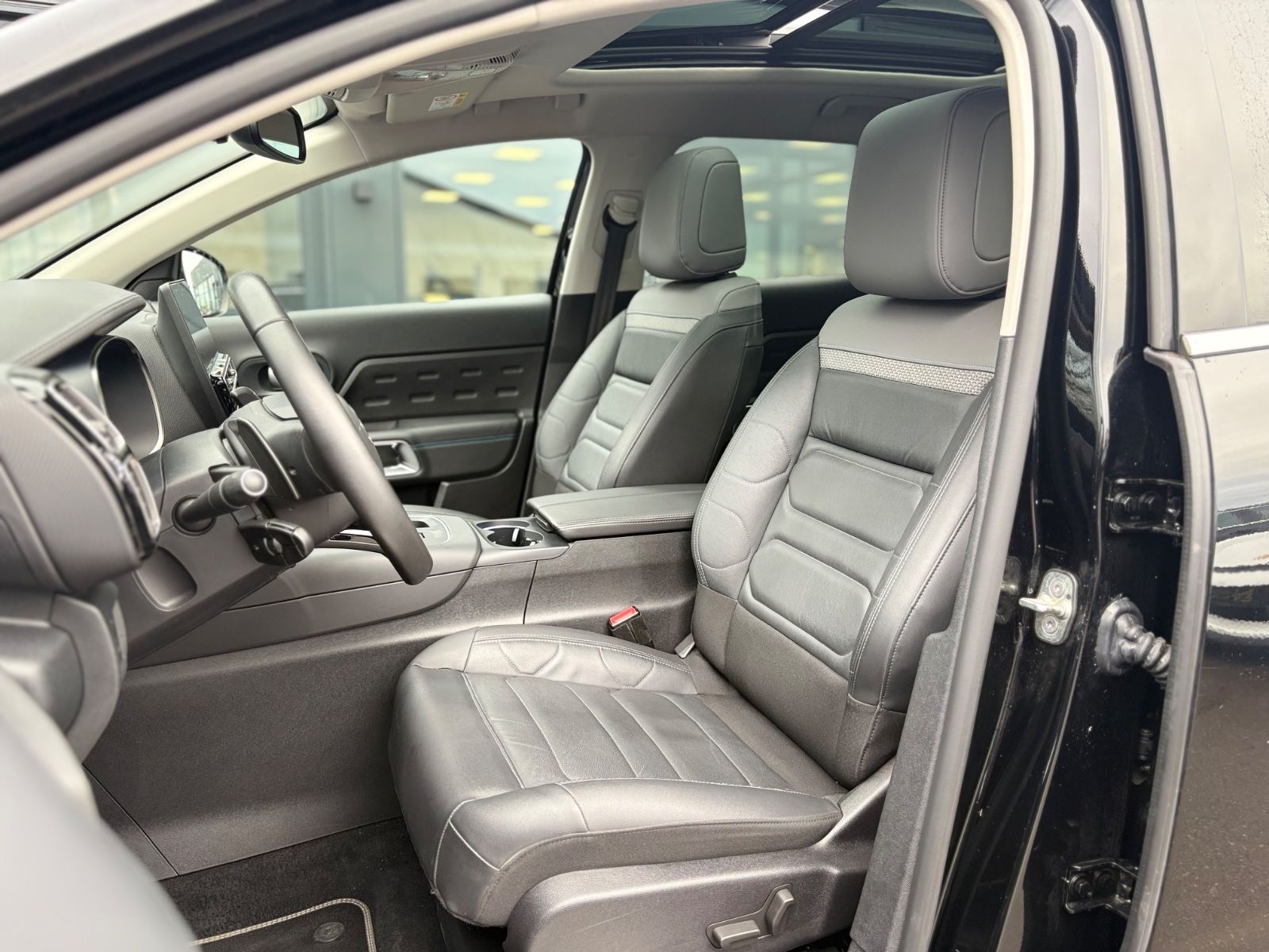 Fahrzeugabbildung Citroën C5 AIRCROSS SHINE PAKET*PLUG IN*STYLE PAKET*PANO