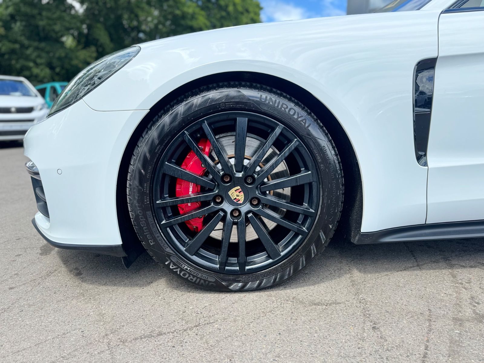 Fahrzeugabbildung Porsche PANAMERA GTS*SPORT-DESIGN*SOFTCLOSE*SPORT-ABGAS*