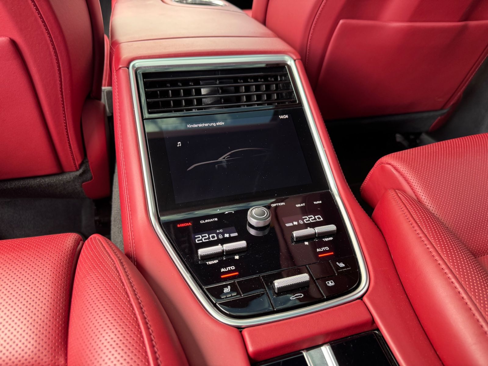 Fahrzeugabbildung Porsche PANAMERA GTS*SPORT-DESIGN*SOFTCLOSE*SPORT-ABGAS*