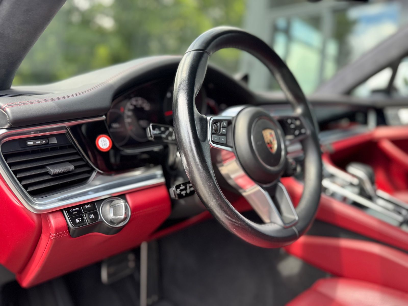 Fahrzeugabbildung Porsche PANAMERA GTS*SPORT-DESIGN*SOFTCLOSE*SPORT-ABGAS*