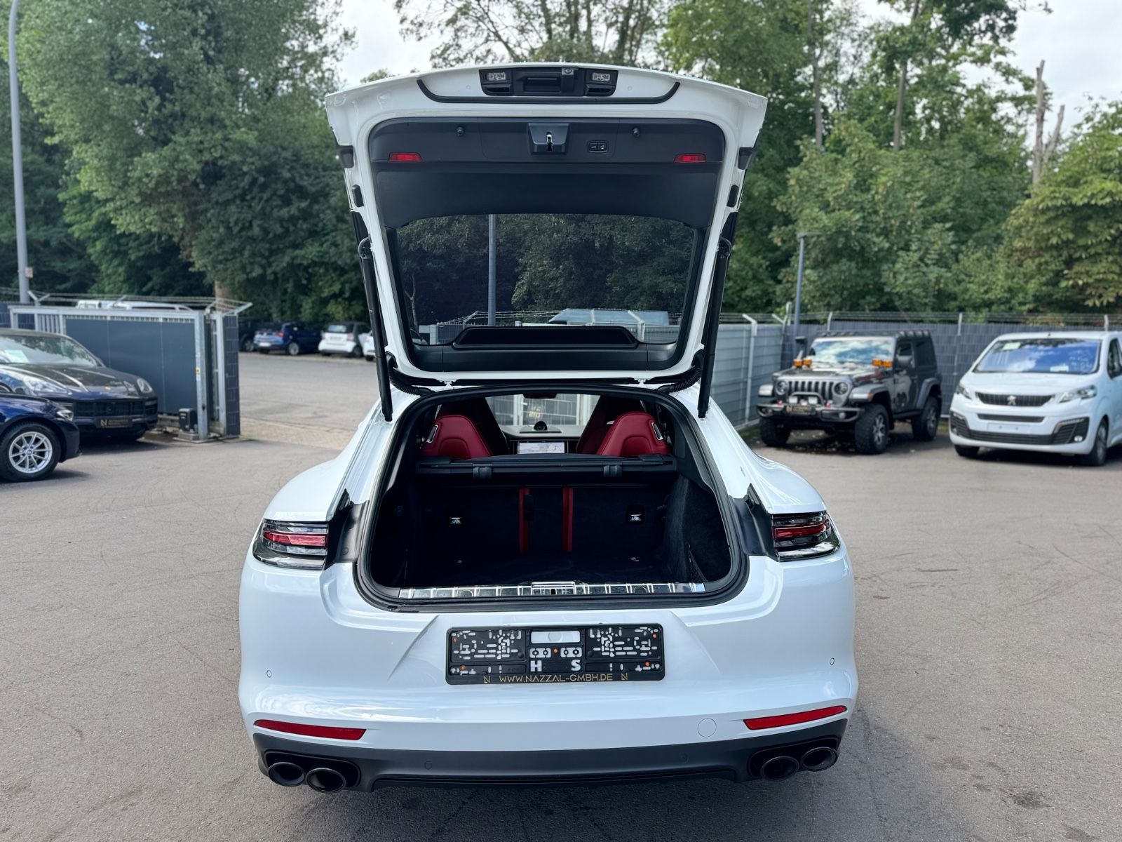 Fahrzeugabbildung Porsche PANAMERA GTS*SPORT-DESIGN*SOFTCLOSE*SPORT-ABGAS*