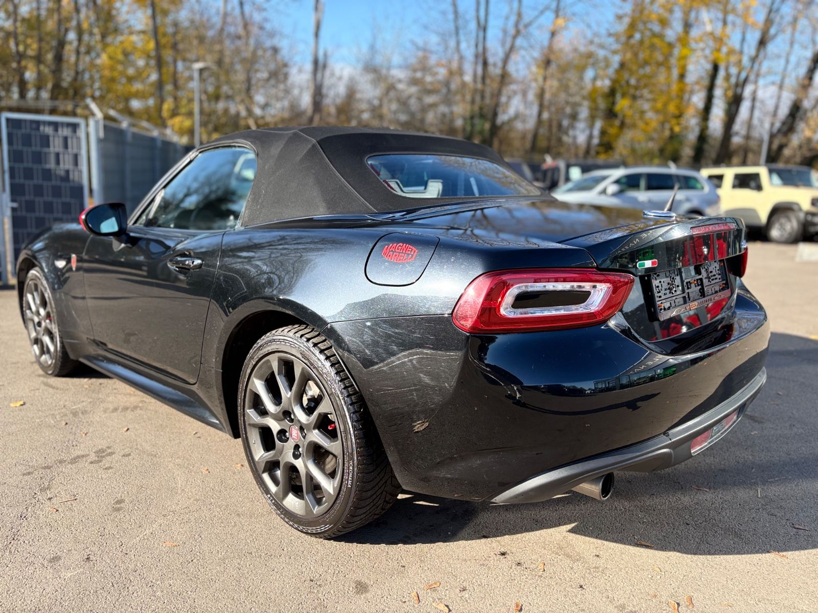 Fahrzeugabbildung Fiat 124 SPIDER *LUSSO*NAVI*LED*LEDER*KAMERA*