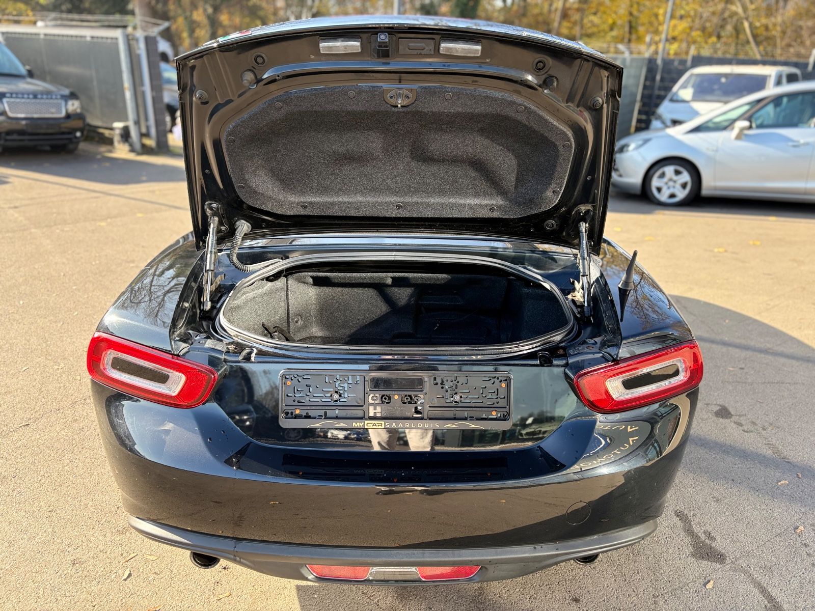 Fahrzeugabbildung Fiat 124 SPIDER *LUSSO*NAVI*LED*LEDER*KAMERA*