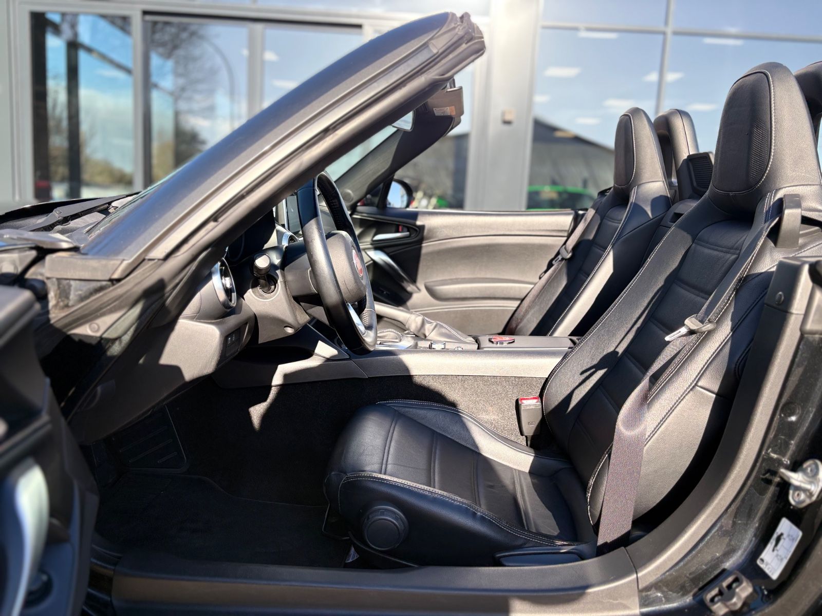 Fahrzeugabbildung Fiat 124 SPIDER *LUSSO*NAVI*LED*LEDER*KAMERA*