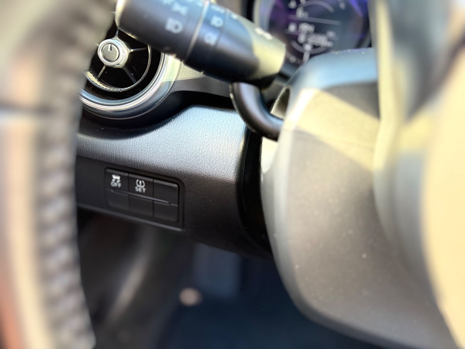 Fahrzeugabbildung Fiat 124 SPIDER *LUSSO*NAVI*LED*LEDER*KAMERA*