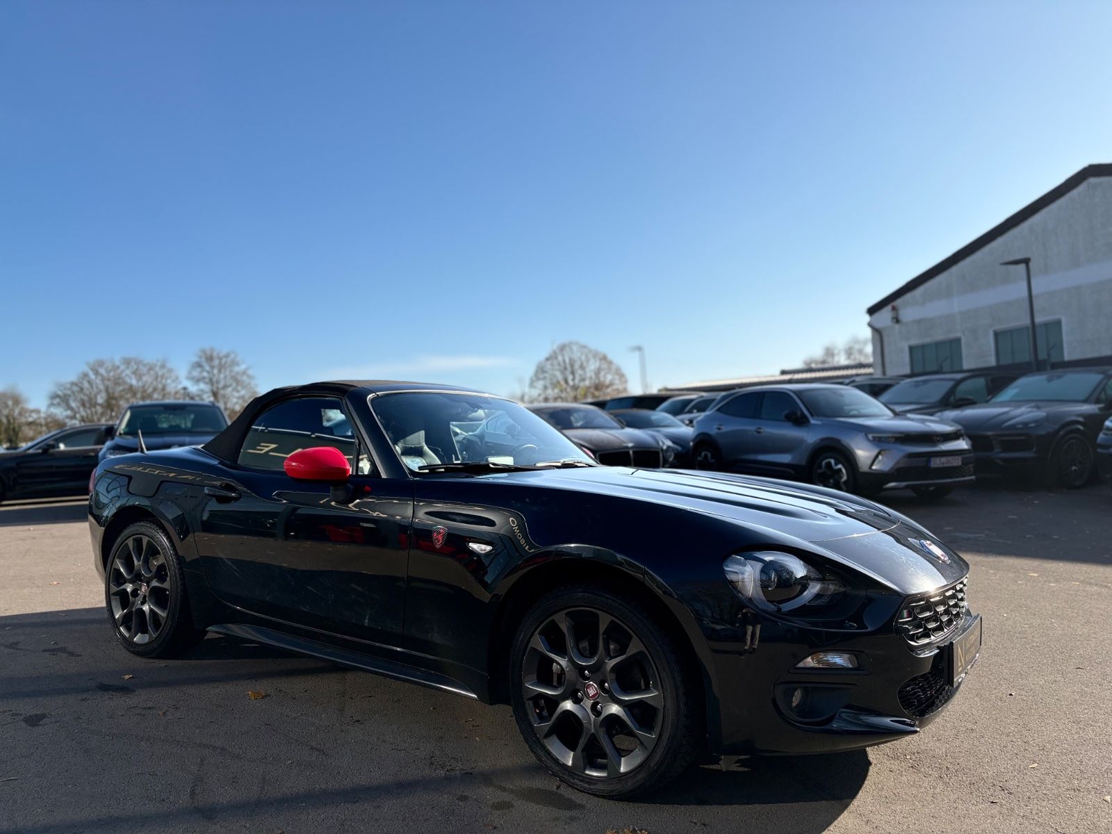 Fahrzeugabbildung Fiat 124 SPIDER *LUSSO*NAVI*LED*LEDER*KAMERA*
