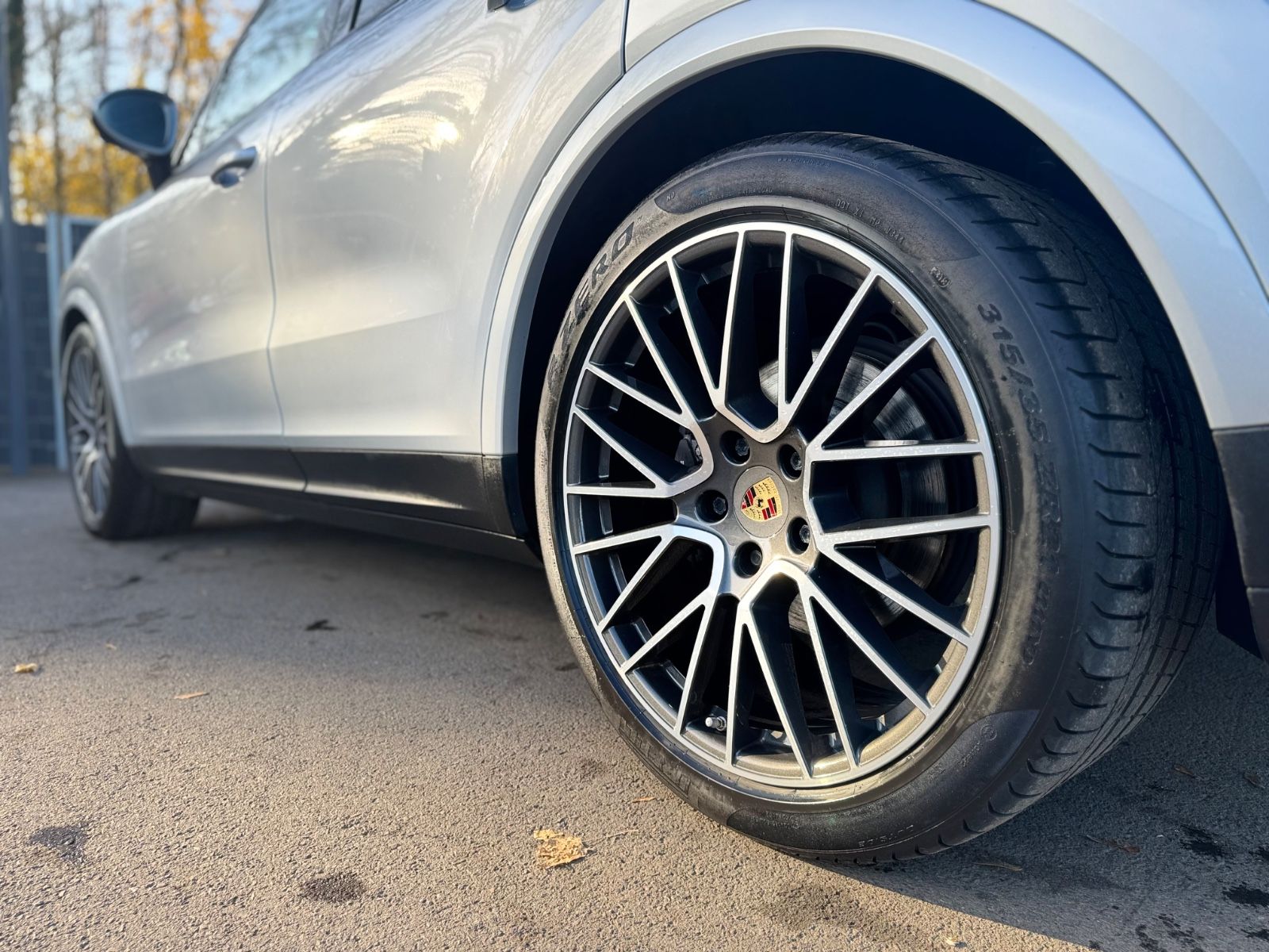 Fahrzeugabbildung Porsche CAYENNE *PANORAMA*ACC*EL.AHK*360°CAM*21.Z*LUFT*