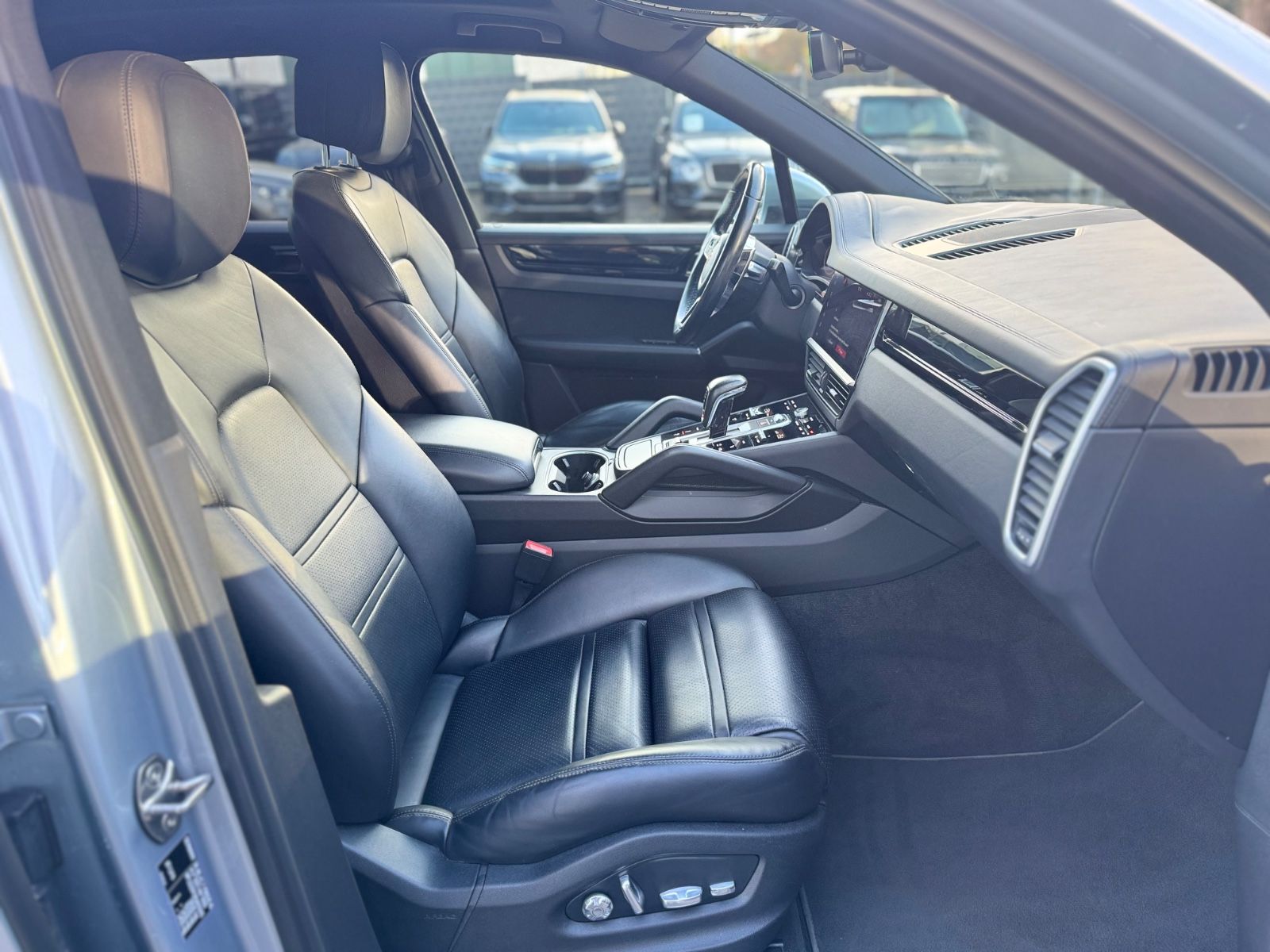 Fahrzeugabbildung Porsche CAYENNE *PANORAMA*ACC*EL.AHK*360°CAM*21.Z*LUFT*